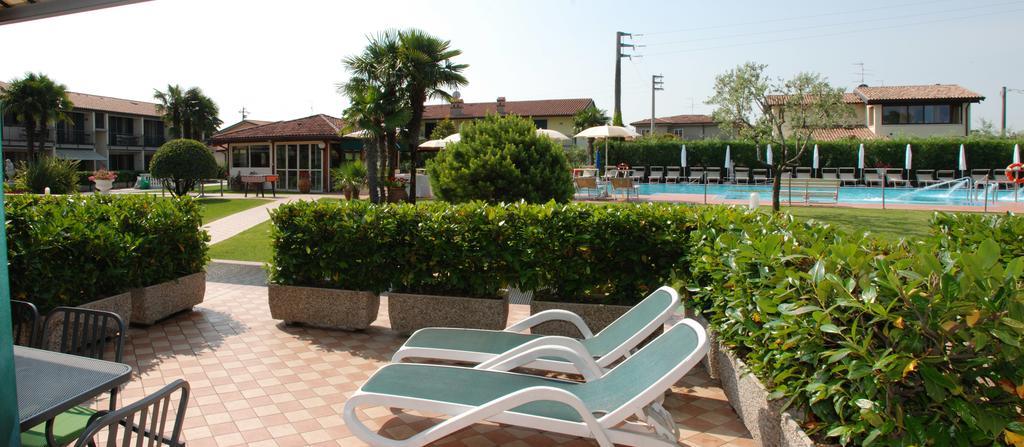 Residence La Margherita Λατζίζε Δωμάτιο φωτογραφία