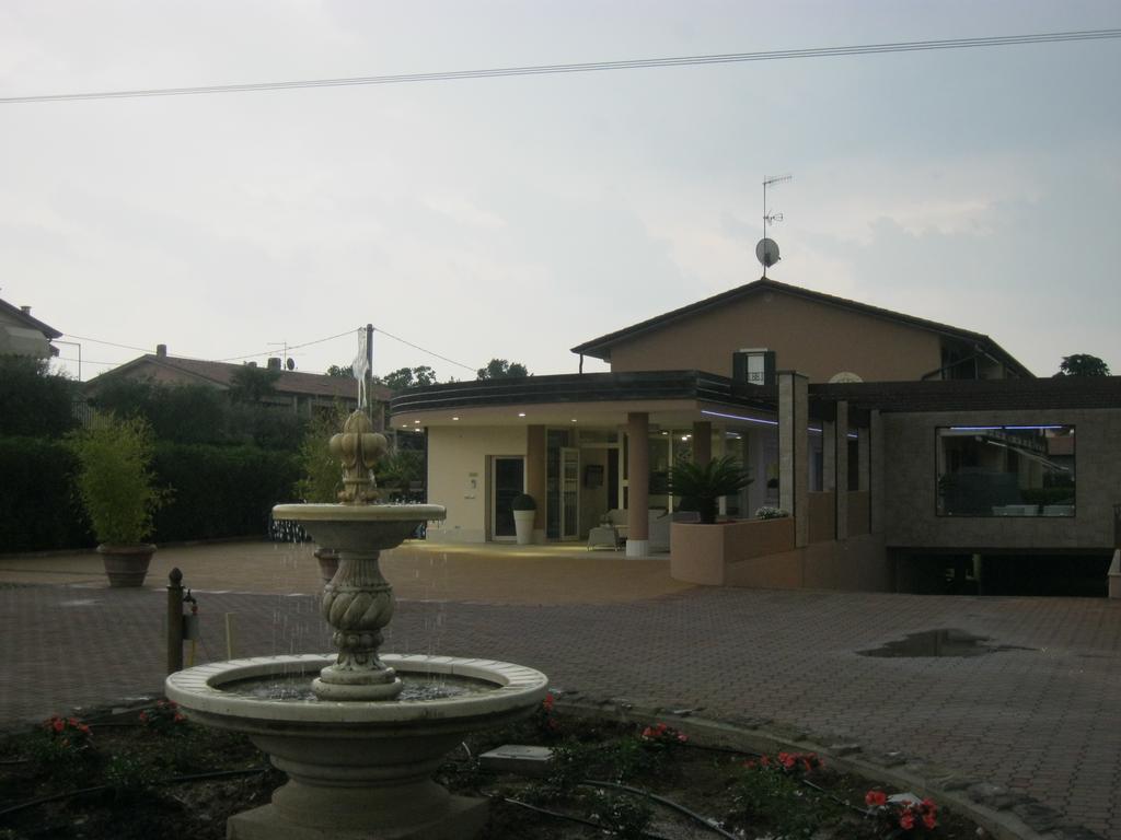 Residence La Margherita Λατζίζε Εξωτερικό φωτογραφία