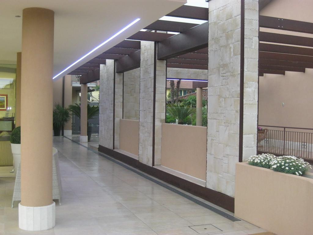 Residence La Margherita Λατζίζε Εξωτερικό φωτογραφία