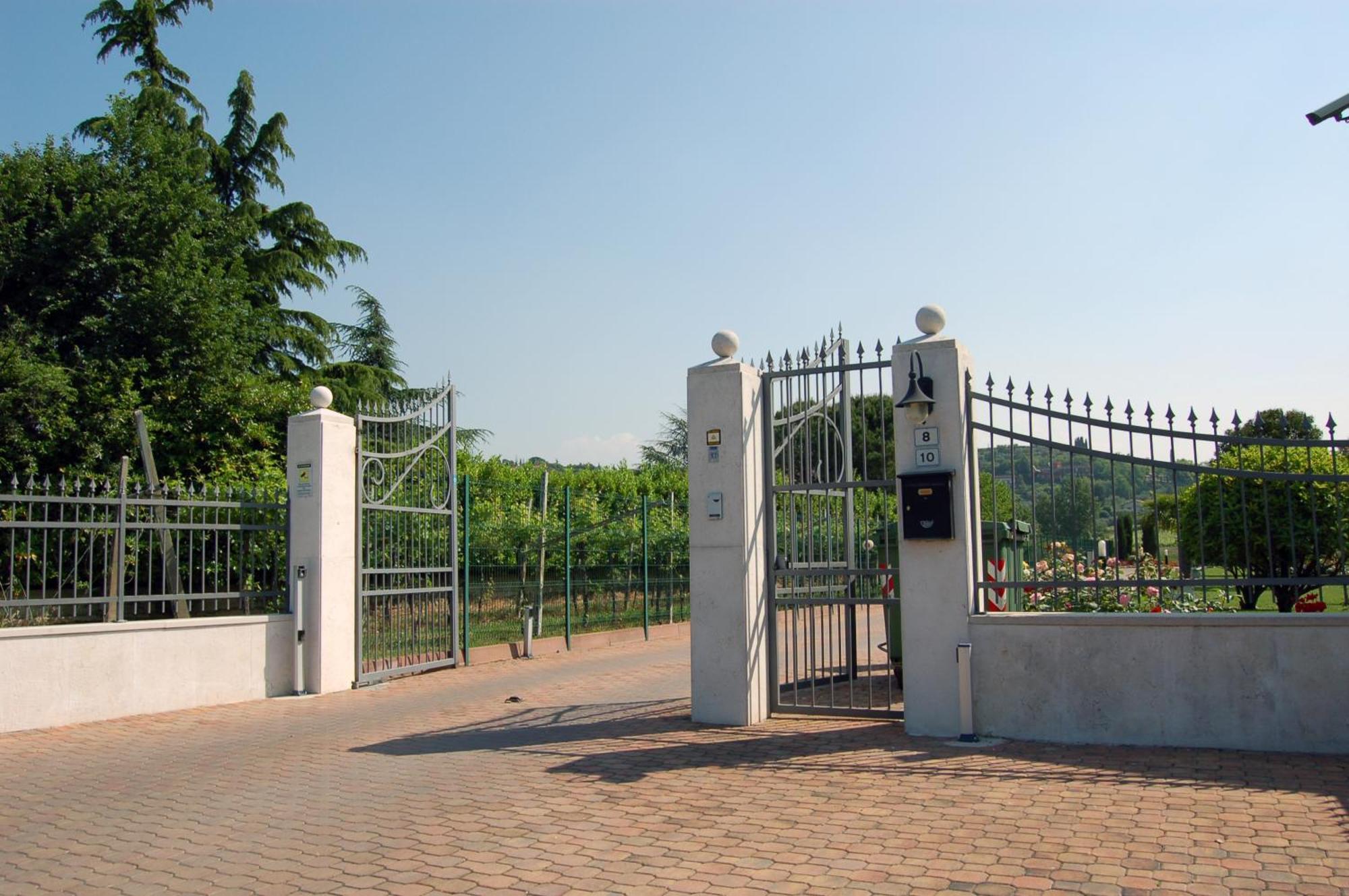 Residence La Margherita Λατζίζε Εξωτερικό φωτογραφία