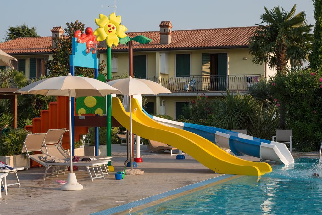 Residence La Margherita Λατζίζε Εξωτερικό φωτογραφία