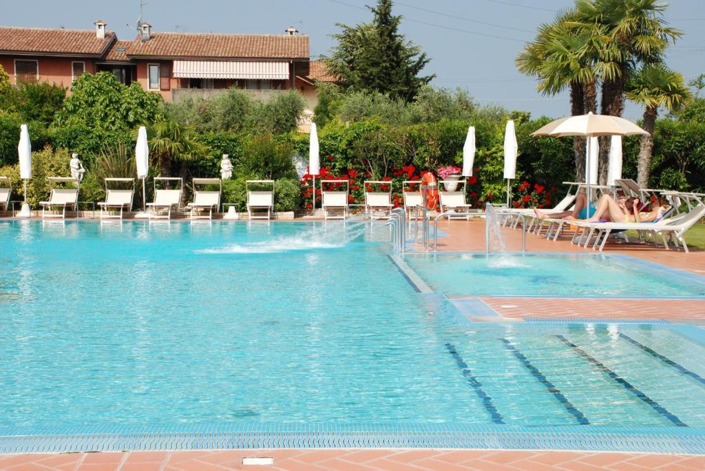 Residence La Margherita Λατζίζε Εξωτερικό φωτογραφία