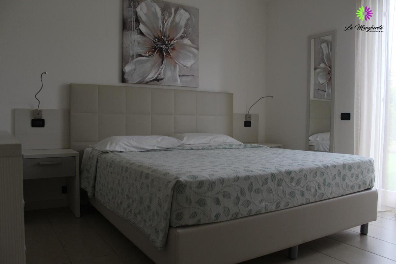 Residence La Margherita Λατζίζε Εξωτερικό φωτογραφία
